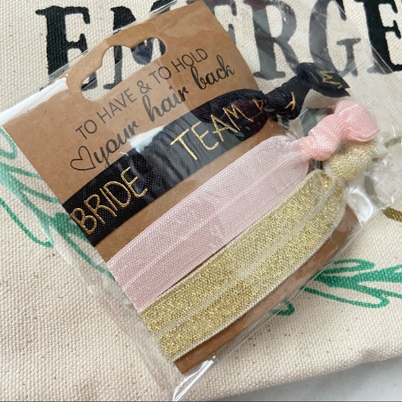 Bridal Emergency Kit Cosmetic Bag & Hair Ties - Picture 5 of 7